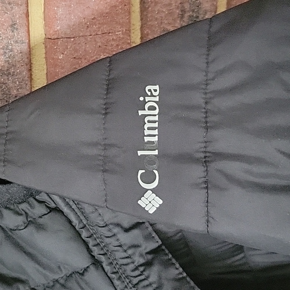 Columbia Black Puffer Jacket - Picture 6 of 13